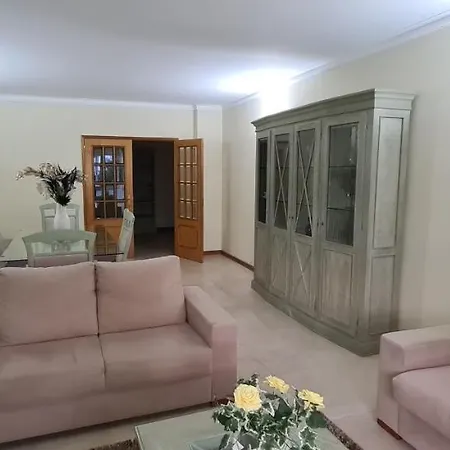 Large 4 Bedroom - * Albufeira